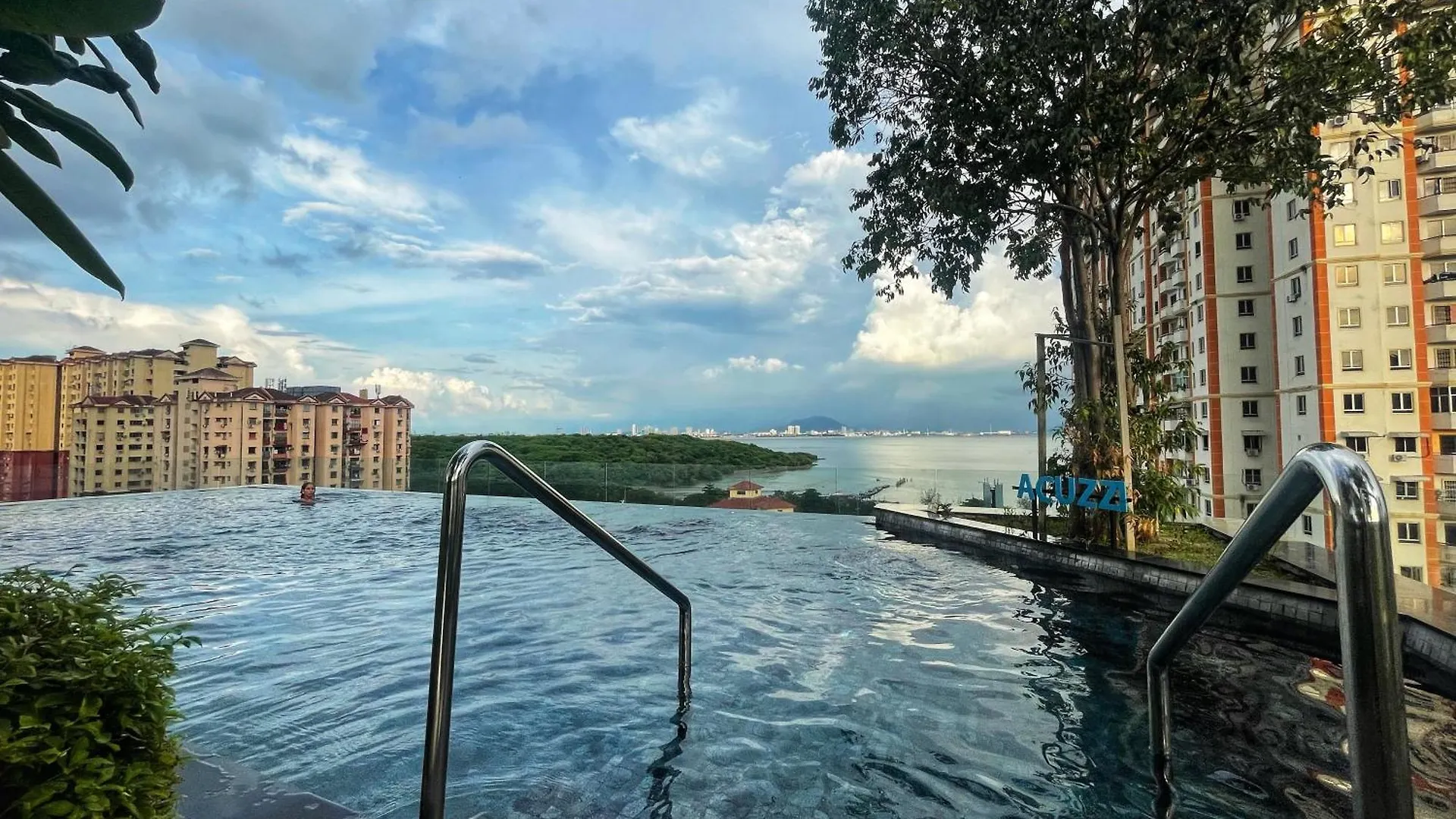 Le Petit Suite - 8 Pax Sea View Infinity Pool George Town